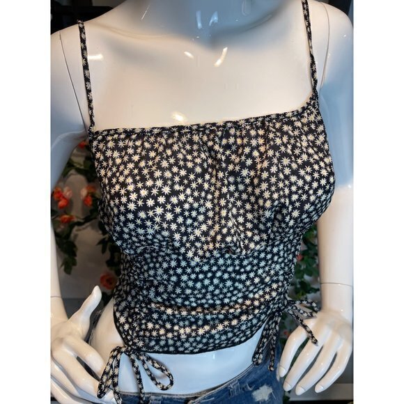 Heart Hips Floral Ruched Cropped‎ smocked back Top Black  Size L RefFNB - Picture 8 of 9